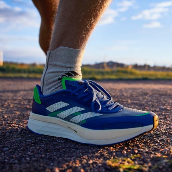 NWT men\'s size 11 Adidas Adizero Boston 10 Running Shoes sonic ink/green FZ2498
